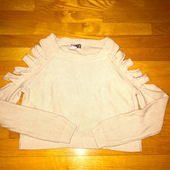 Forever 21 cutout sleeves crop sweater - Picture 1 of 3